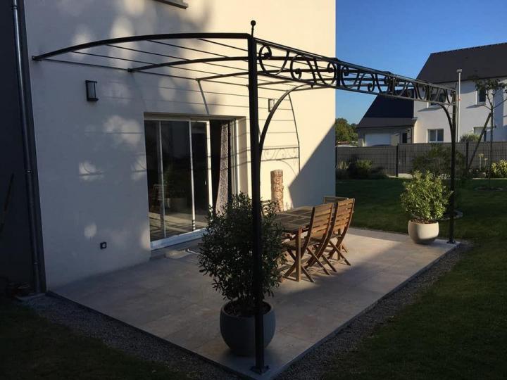 Fabrication et installation de marquise et de pergolas Blain
